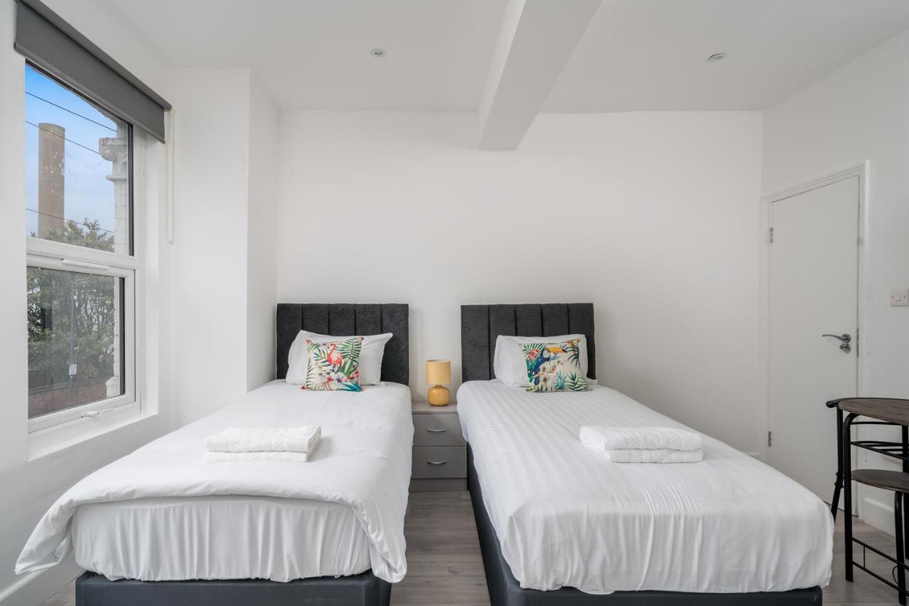 London Selwyn Road Studios 外观 照片